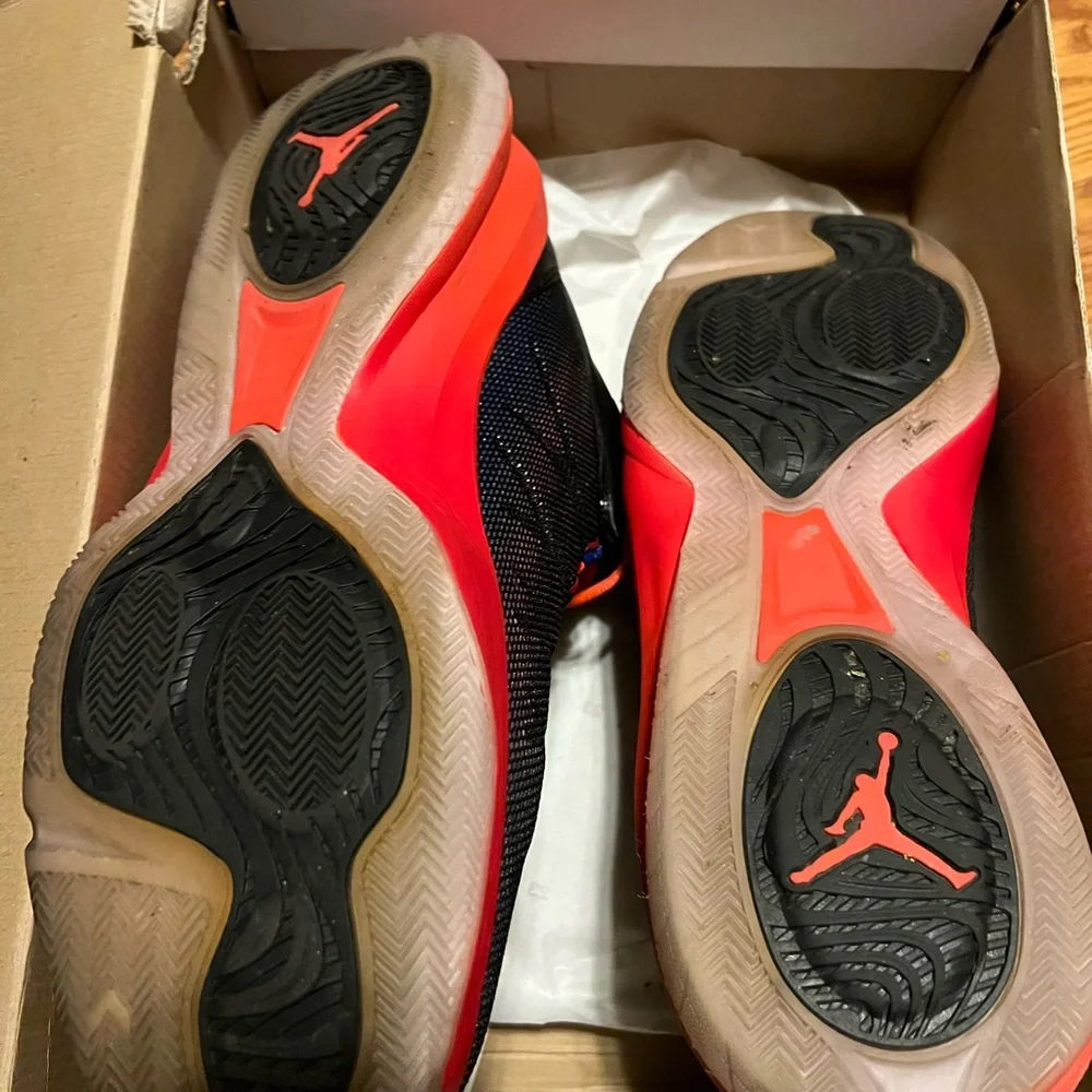EUC Jordan CP3.VIII AE Size 13 - Picture 3 of 4